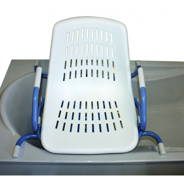 fauteuil de bain pivotant spidra 800 installe dans une baignoire