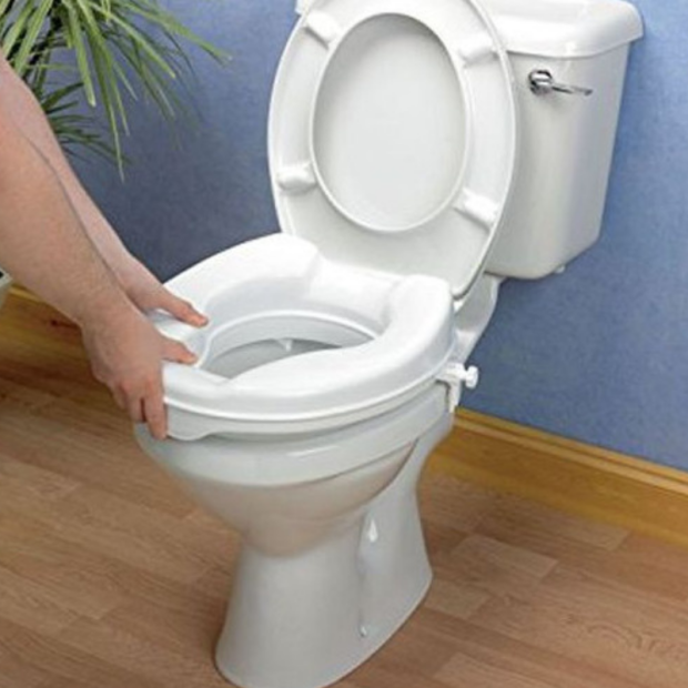 Réhausseur de toilettes Savanah avec couvercle dans le pack TOILETTES Confort +